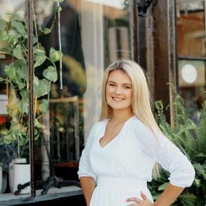 Meet your Posher, Briana